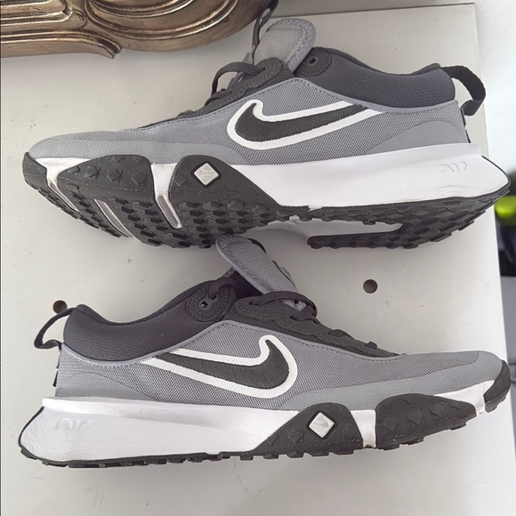 Nike Air Diamond VarsityTurf Baseball Athletic Shoes - Picture 7 of 9